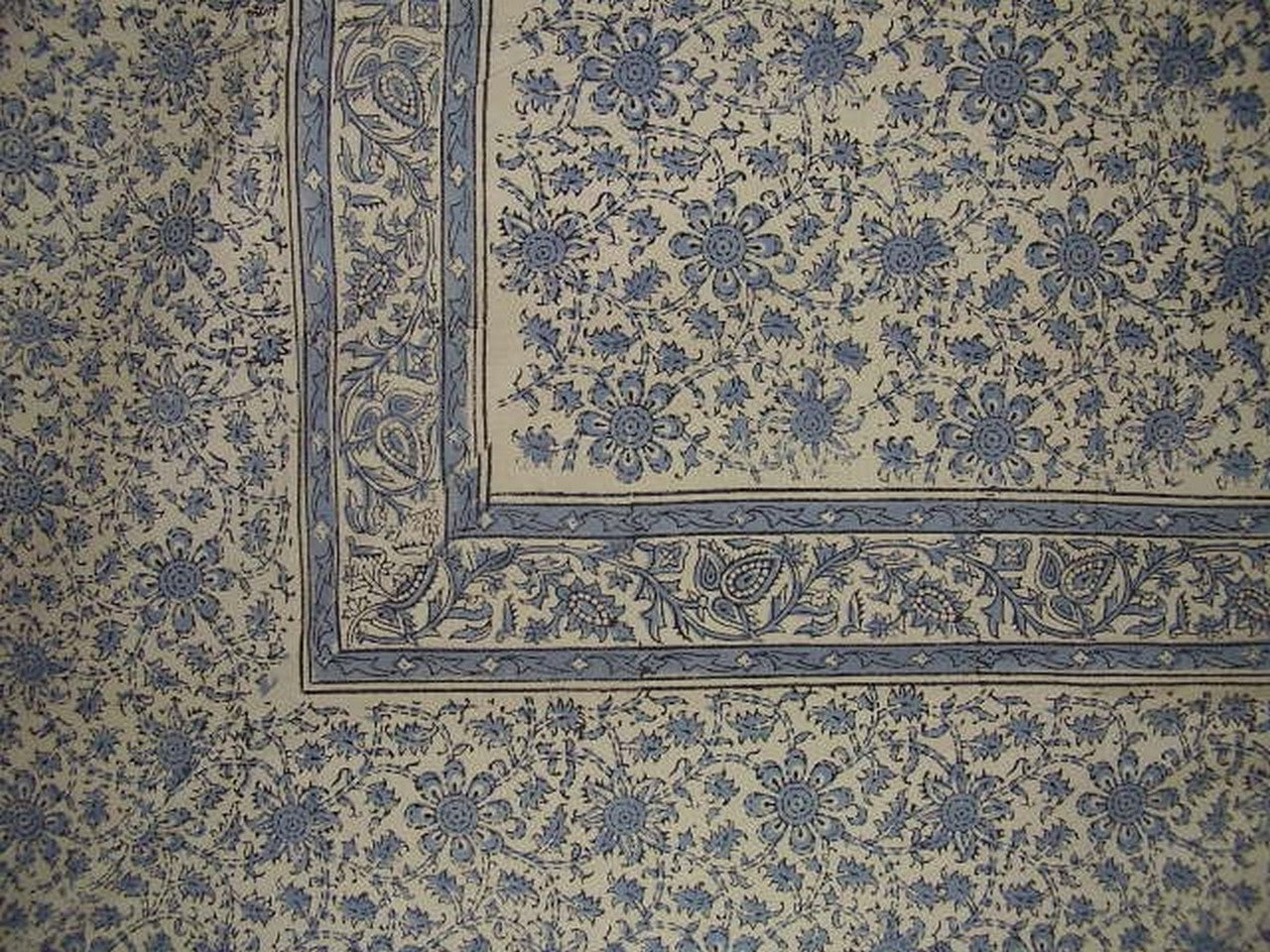 Daisy Chain Block Print Tapestry Cotton Bedspread 108" x 88" Full-Queen Blue
