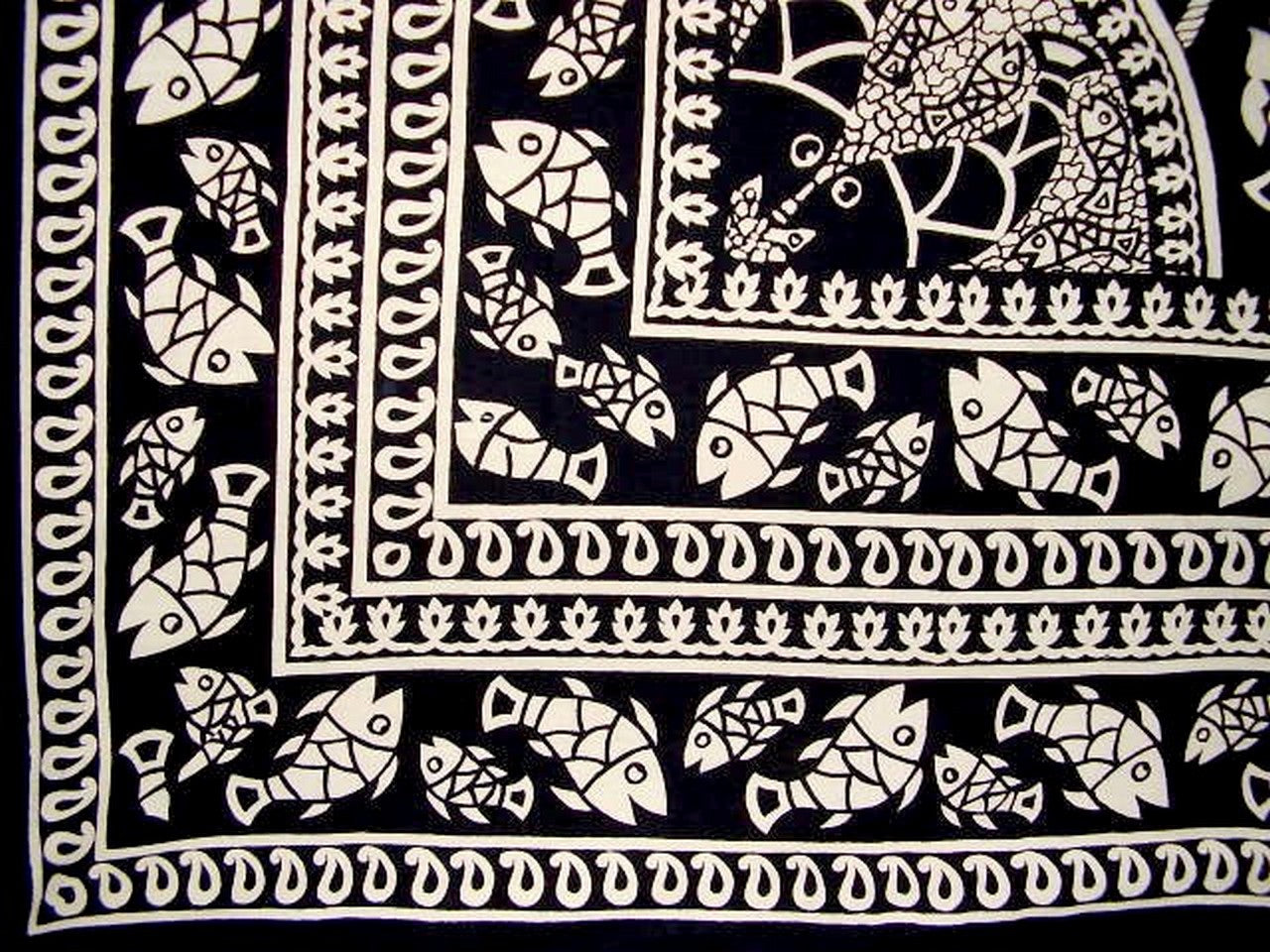 Marine Print Tapestry Cotton Bedspread  108" x 88" Full-Queen Black
