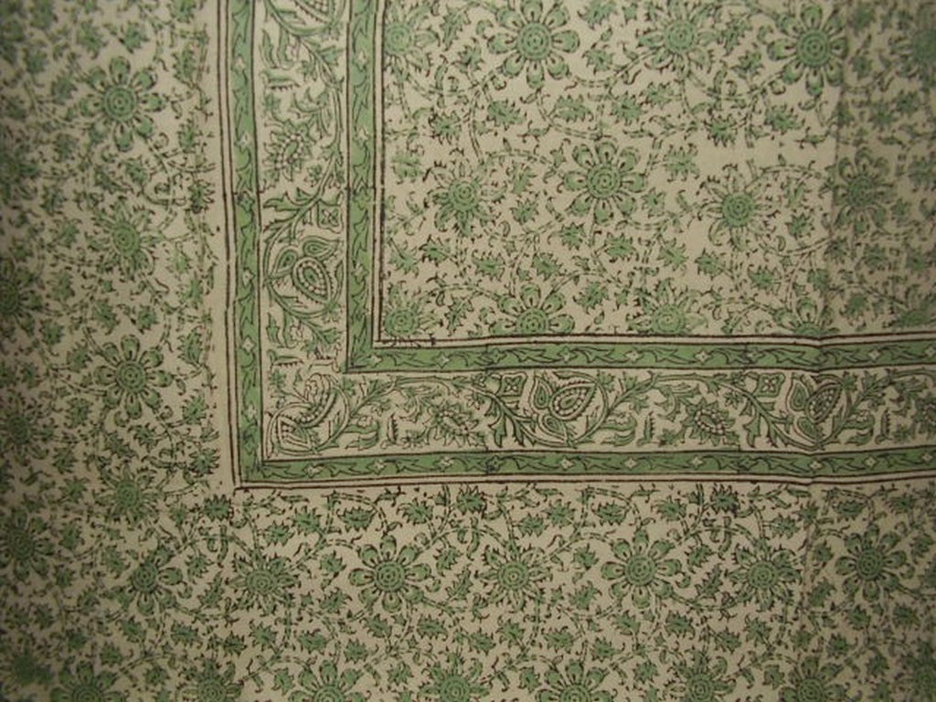 Daisy Chain Block Print Tapestry Cotton Bedspread 108" x 88" Full-Queen Green