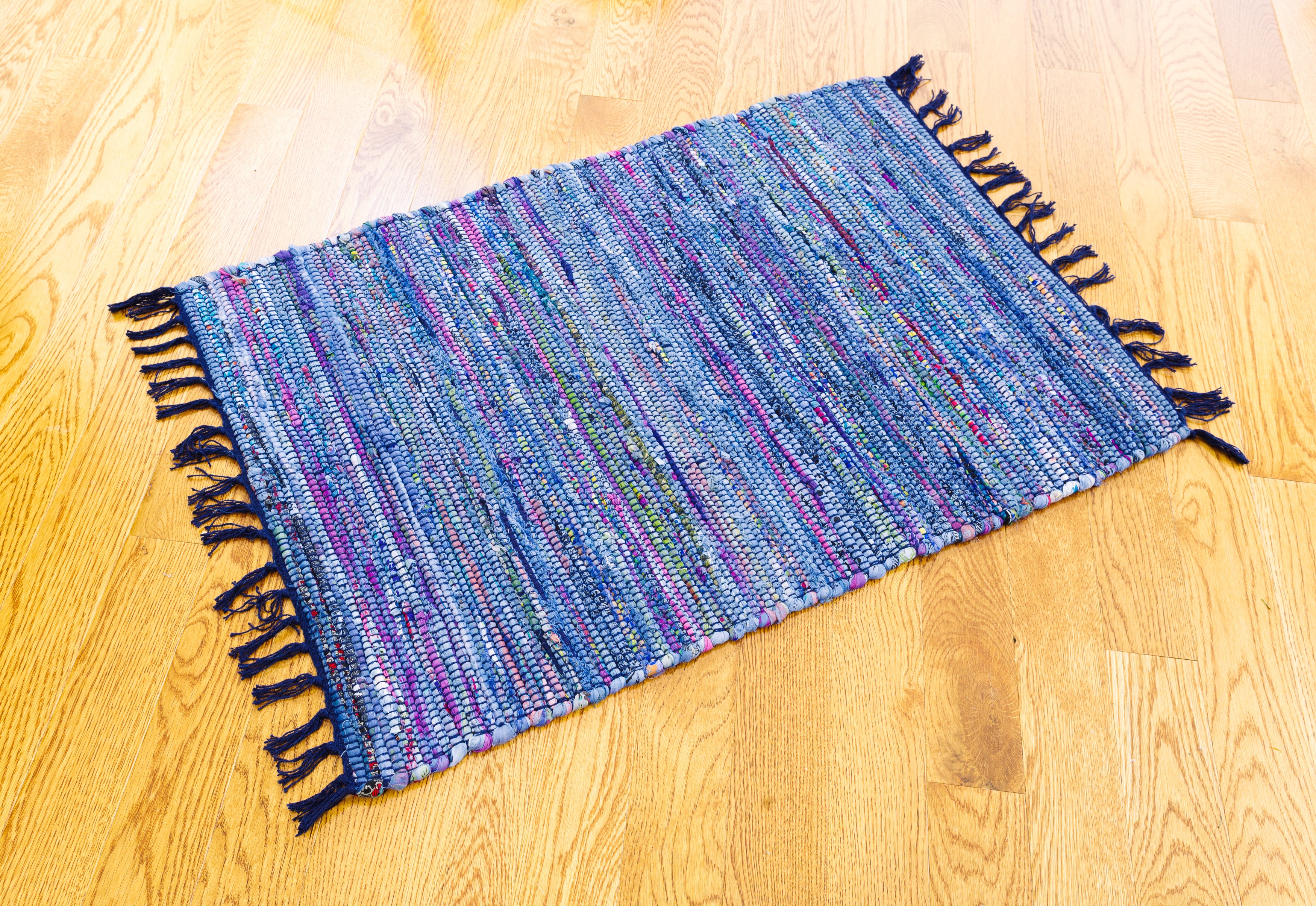 Rankomis austas perdažytas vientisas skudurinis kilimėlis, mėlynas, 2'x3'