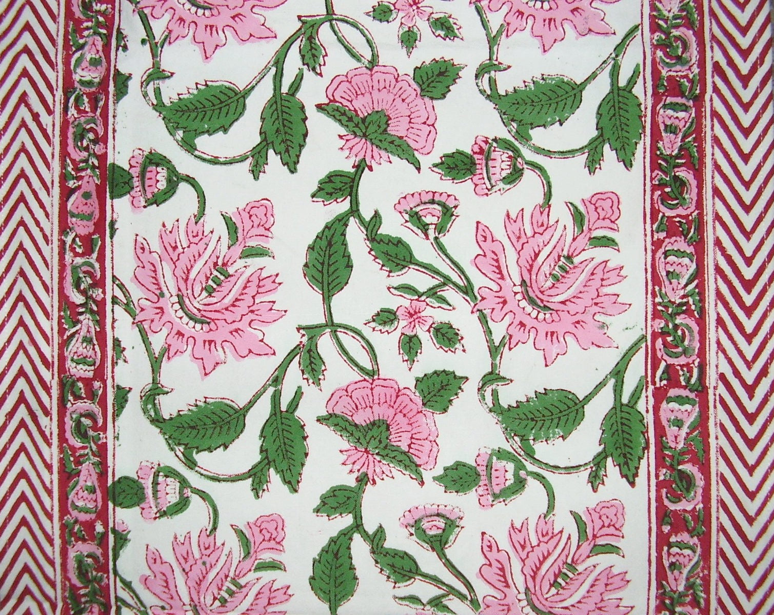 Mooi in roze katoenen tafelloper met handblokprint, 180 x 15 cm