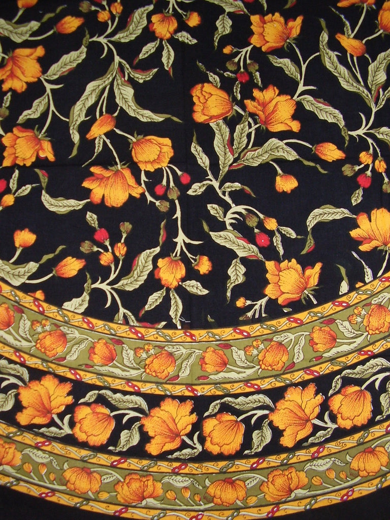 ผ้าปูโต๊ะผ้าฝ้ายทรงกลมลายดอกไม้ฝรั่งเศส 70" สีเหลืองอำพันบนพื้นสีดำ
