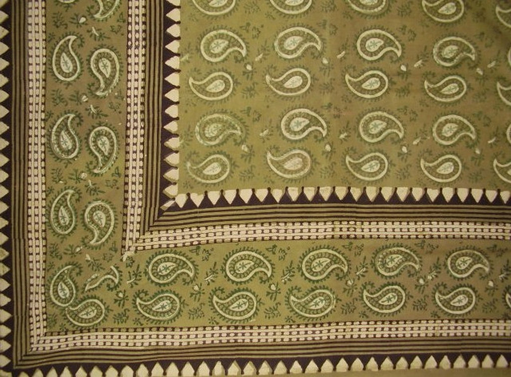 Tapeçaria de algodão estampada em bloco Paisley primitivo espalhada 106" x 70" verde gêmeo