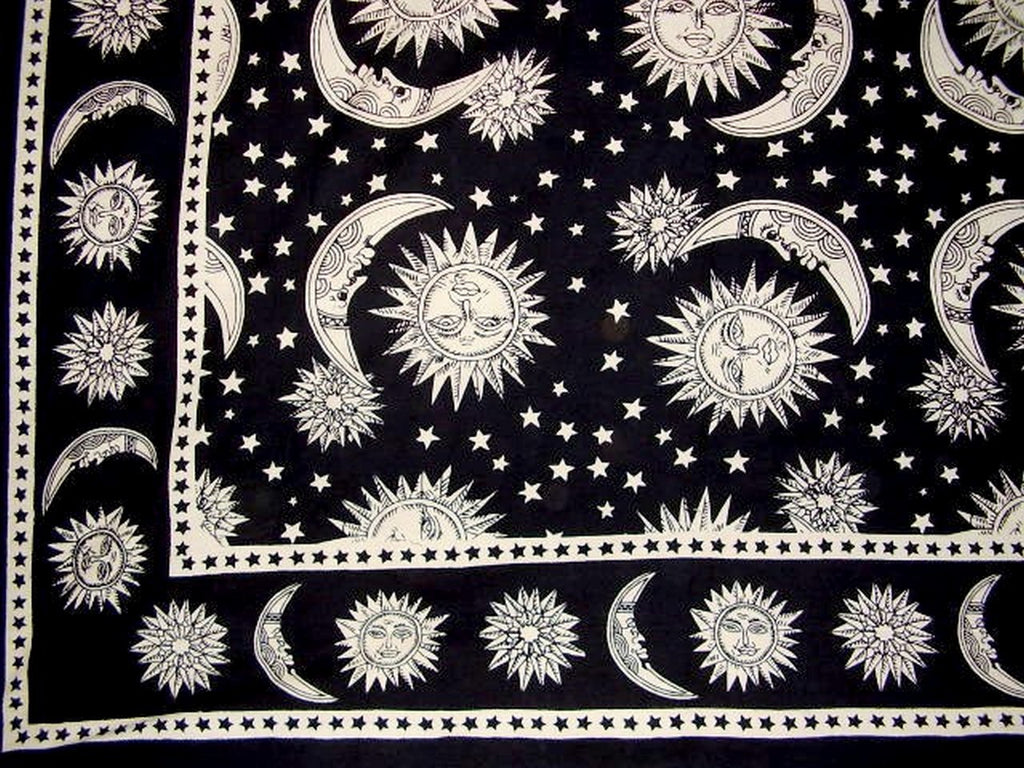 Celestial Print Tapestry Cotton Bedspread 108" x 88" Full-Queen Black