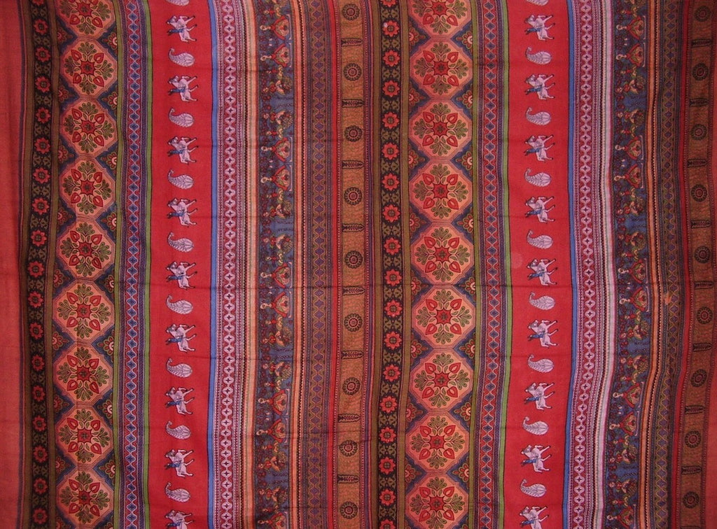 Indian Print Tapestry Cotton Bedspread 106" x 88" Full-Queen Red