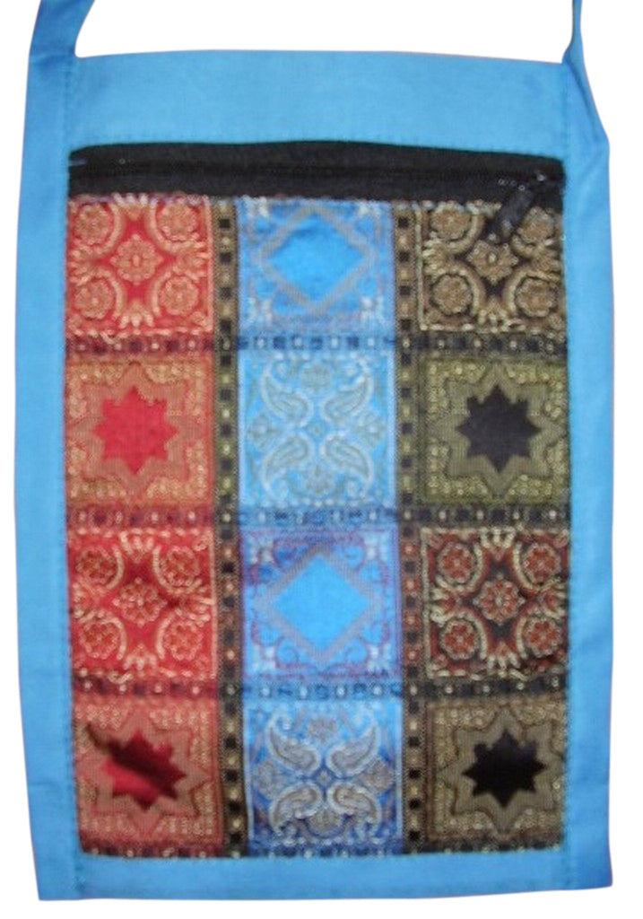 Brokatna sling torbica za putovnicu 6 x 9 Baby Blue