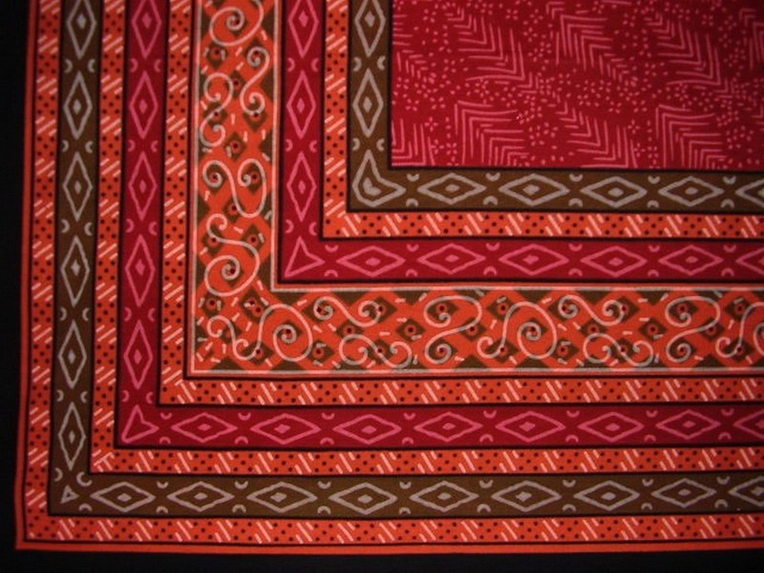 Calico Print Cotton Tablecloth 90" x 60" Red