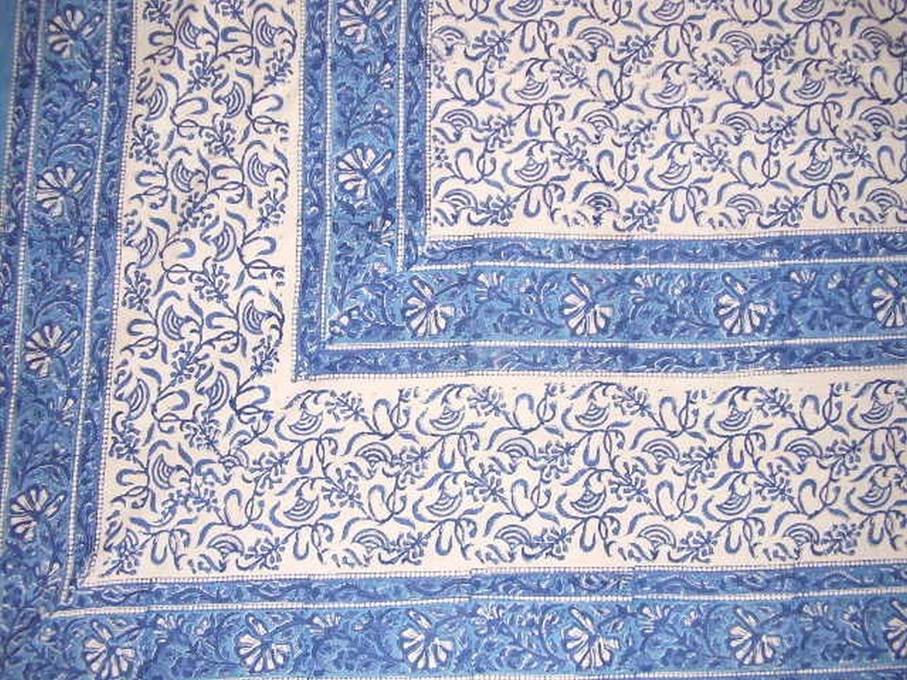 Cuvertură de pat din bumbac cu tapiserie cu imprimeu bloc Rajasthan 108" x 82" Full-Queen Blue