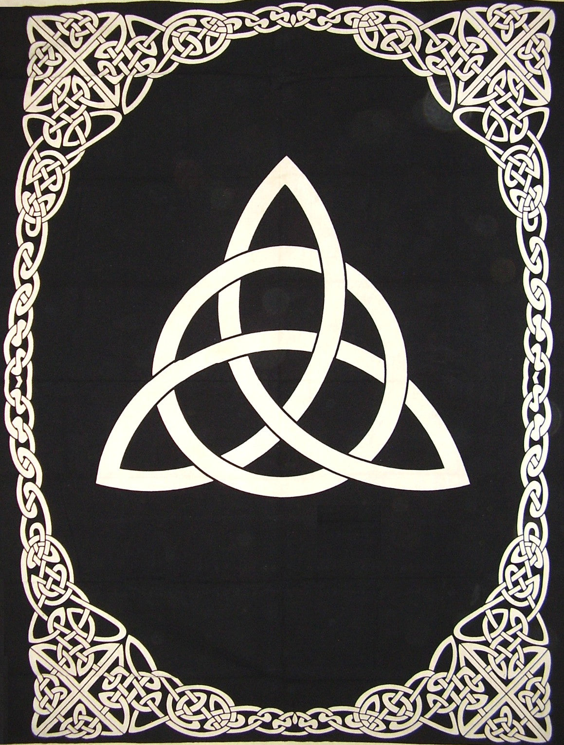 Celtic Trinity Knot Tapestry ผ้าฝ้ายหนาสเปรด 98 "x 70" Twin Black