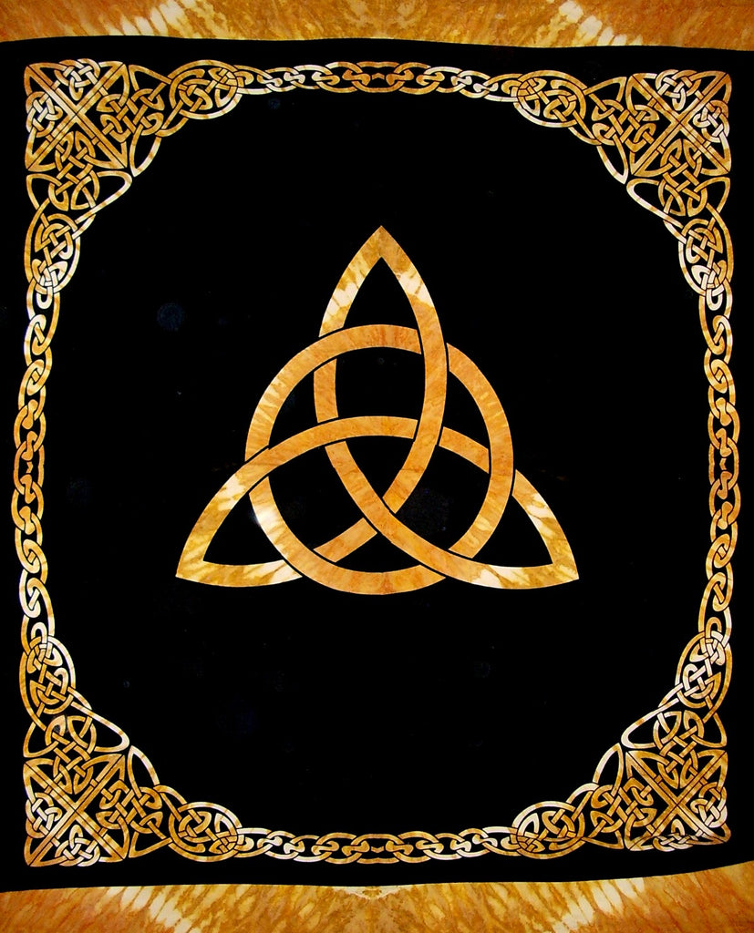 Tapiserija s keltskim čvorom Trojstva, debeli pamučni namaz 96" x 86" Tie Dye, jantar